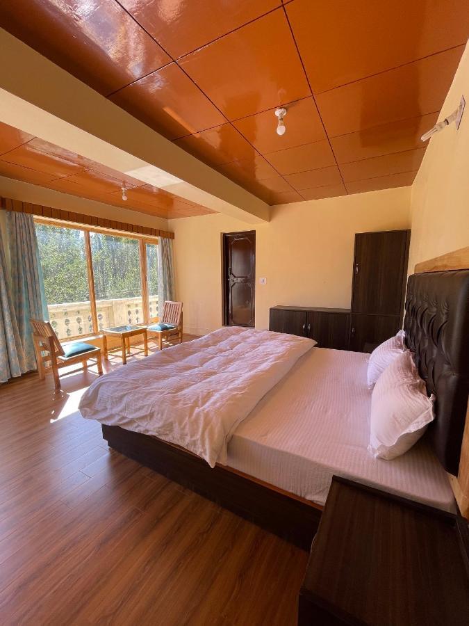 Hinjuma Guest House Leh Buitenkant foto