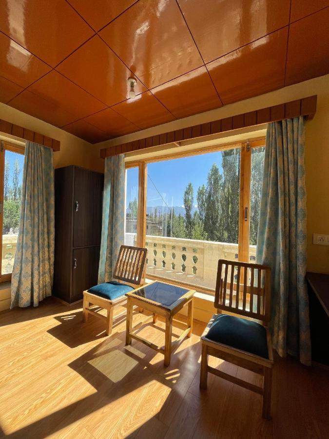 Hinjuma Guest House Leh Buitenkant foto