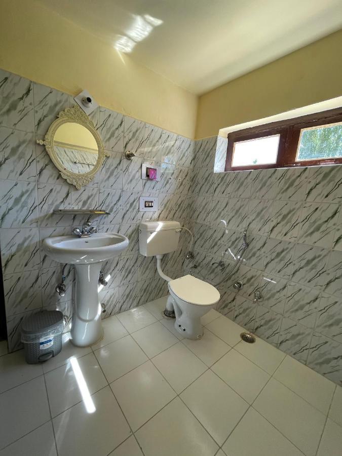 Hinjuma Guest House Leh Buitenkant foto
