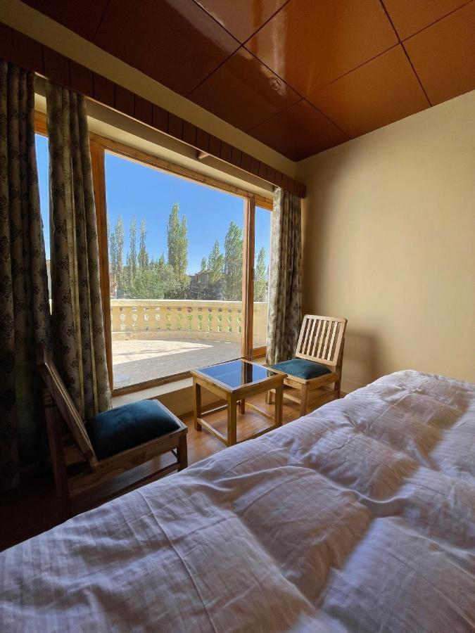 Hinjuma Guest House Leh Buitenkant foto