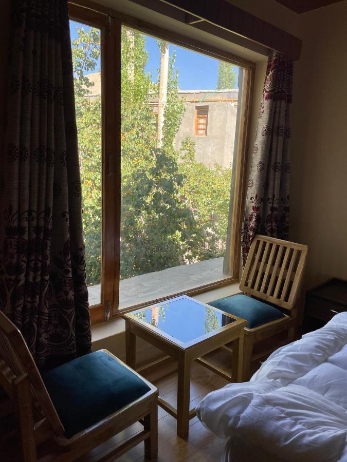 Hinjuma Guest House Leh Buitenkant foto