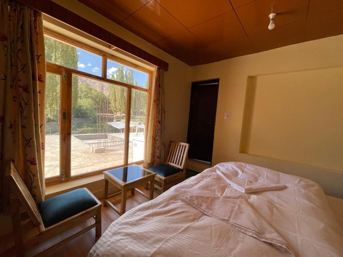 Hinjuma Guest House Leh Buitenkant foto